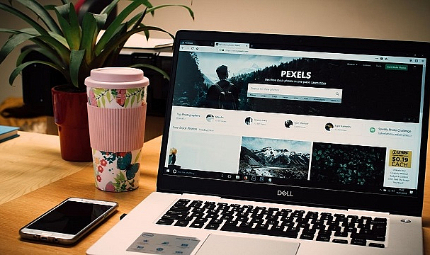 İnternet sitesi açarak para kazanmak