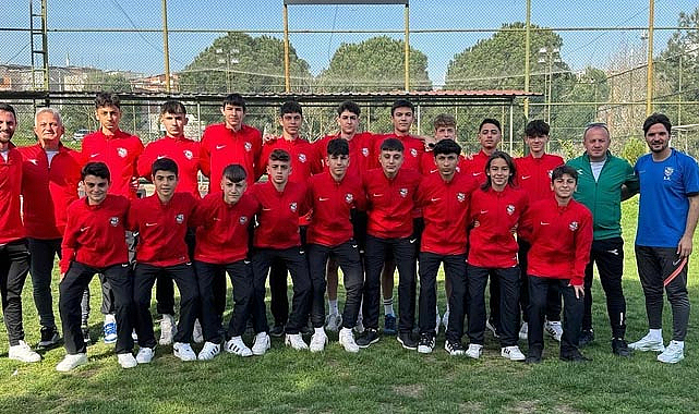 Kadıköyspor şampiyonluğa gitti