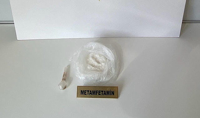 Kadın kuryeye met operasyonu!