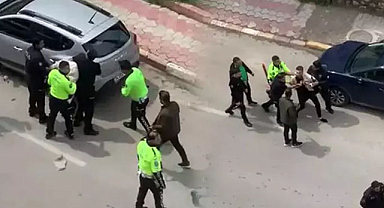 Kardeşine ceza yazan polisi bıçakladı!
