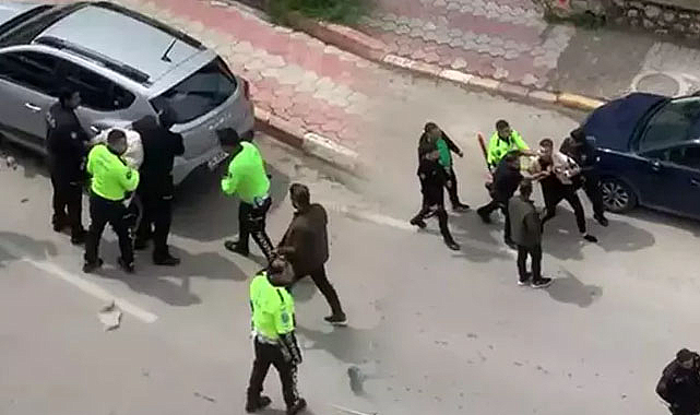Kardeşine ceza yazan polisi bıçakladı!