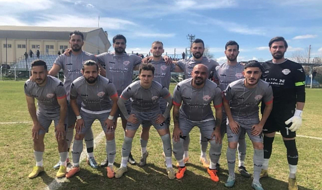 Ladik Belediyespor Atakum'u ağırlıyor