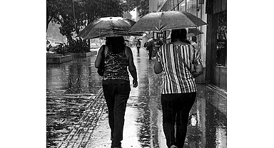 Meteoroloji'den şiddetli sağanak yağış uyarısı