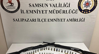 Salıpazarı’nda ruhsatsız silahlar ele geçirildi