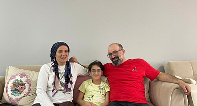 Samsun'a yerleşen depremzede çocuk Kerem Aktürkoğlu'ndan imzalı forma istiyor