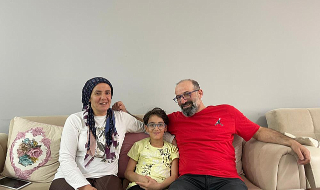 Samsun'a yerleşen depremzede çocuk Kerem Aktürkoğlu'ndan imzalı forma istiyor