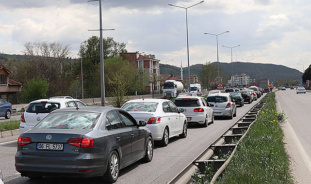 Samsun-Ankara kara yolunda bayram dönüşü yoğunluğu