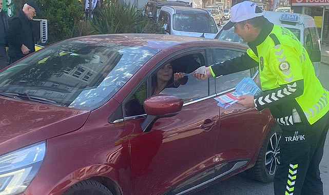 Samsun'da polis sürücüleri bilgilendirdi