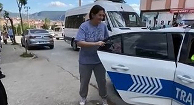 Samsun'da sınava geç kalan öğrencilerin imdadına polis yetişti