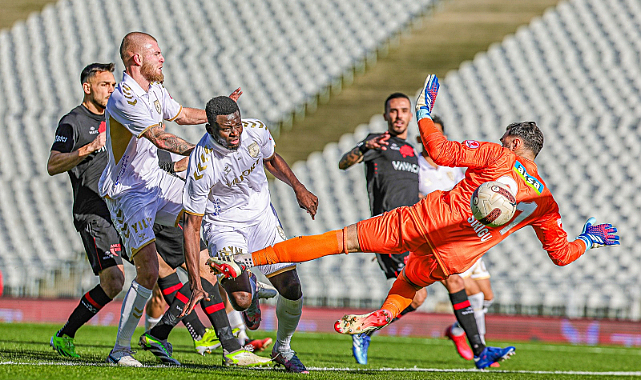 Süper Lig'de düşme hattı karıştı