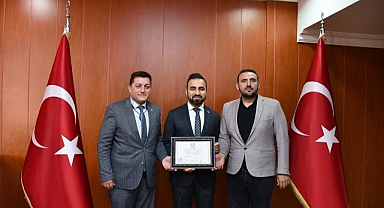 Vezirköprü'de Murat Gül mazbatasını aldı