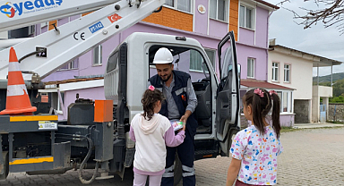 YEDAŞ çocuklara bayram sürprizi yaptı