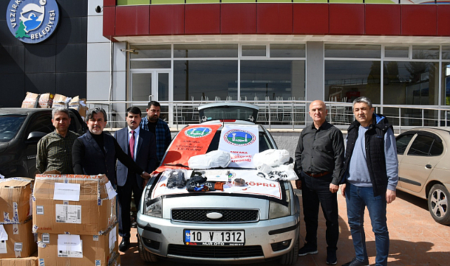 Yetim ve öksüz çocuklara bayramlık hediye ettiler