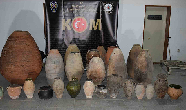 Amasya'da minibüste 26 tarihi küp ele geçirildi