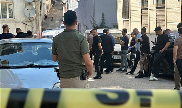 Cinnet geçiren baba 3 çocuğunu öldürdü