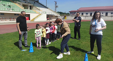 Çocuklar Çarşamba’da yarıştı