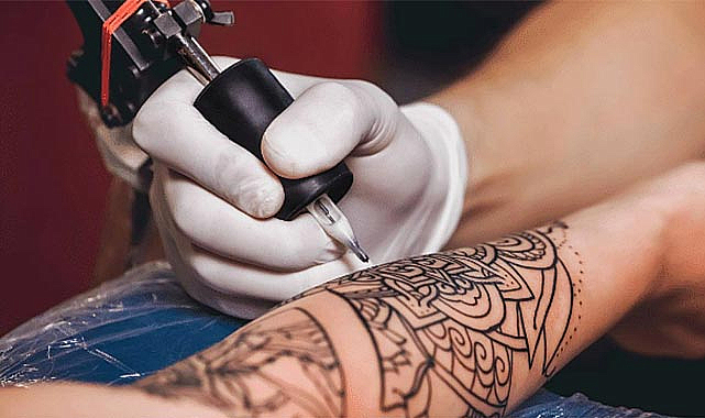 Dövme sahipleri dikkat... Kanser riskini artırıyor!