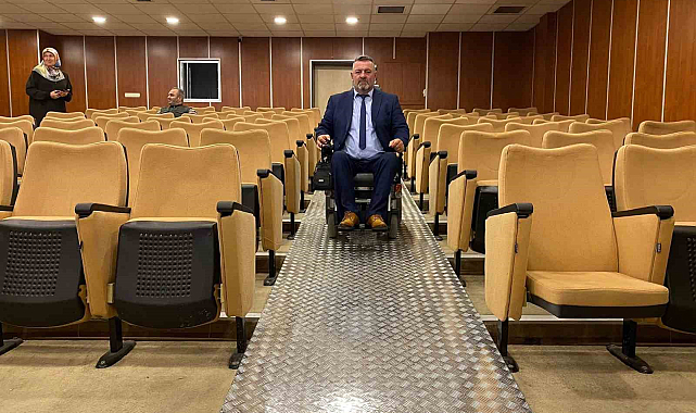 Engelsiz mecliste engelliler temsil ediliyor