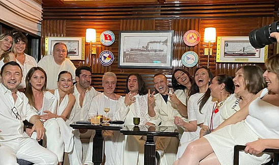 Ezel ekibi yıllar sonra bir araya geldi