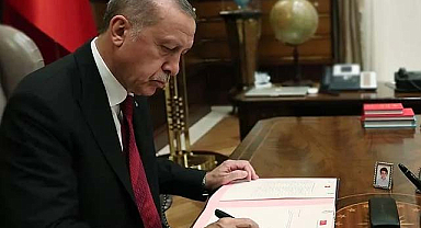 Gece yarısı görevden alma ve atama yapıldı