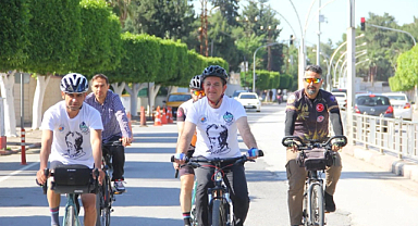 Hatay'dan Samsun'a bisikletle geliyor