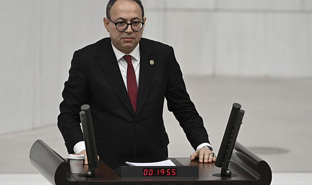 İlyas Topsakal: Türkiye soydaş topluluklara yardım etmeli