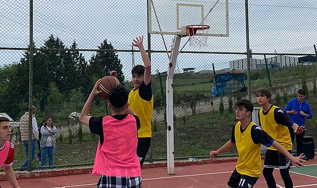 Kavak'ta potada şampiyonlar kupalarını aldı