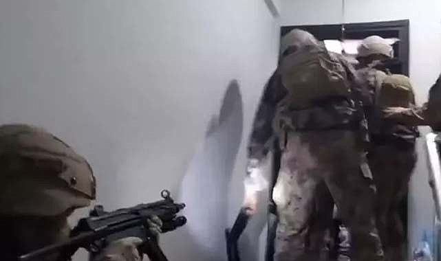 'Kertenkele' lakaplı Batuhan Tok'un yaptığı suç örgütü çökertildi