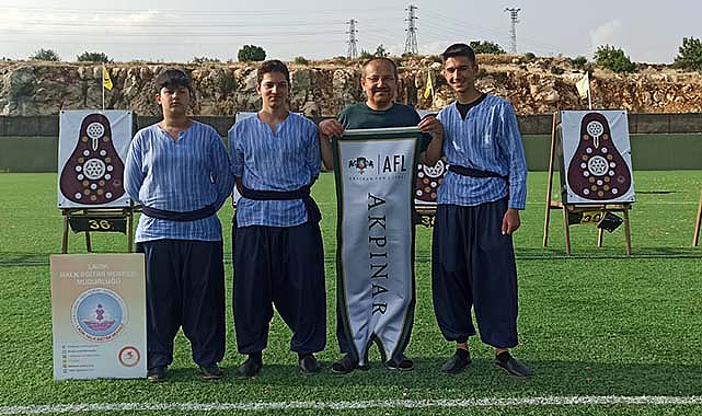 Ladik Akpınar Fen Lisesi okçuluk takımı Türkiye şampiyonu oldu