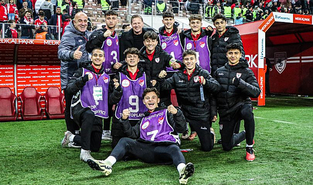 Markus Gisdol herkesi kucaklıyor