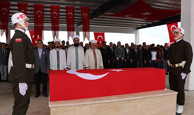 Pençe-Kilit operasyonu şehitine gözyaşlarıyla veda