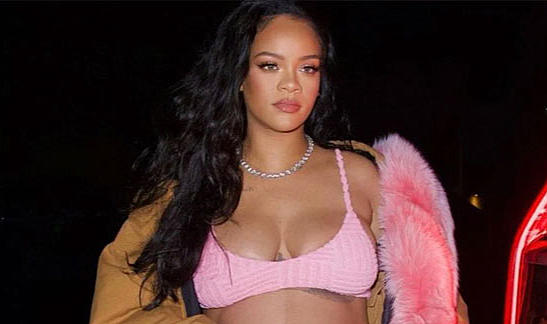 Rihanna: Gösterdiğime pişmanım