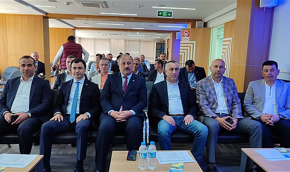 Salıpazarı'nda muhtar ve çiftçilere yönelik bilgilendirme