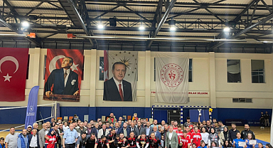 Salıpazarı'nda voleybol turnuvası sona erdi