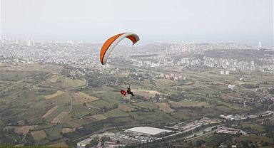 Samsun'da 19 Mayıs yamaç paraşütü etkinliği