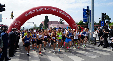 Samsun'da 19 Mayıs Yarı Maratonu başladı
