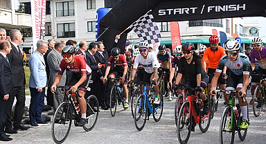 Samsun'da bisiklet yarışı düzenlendi