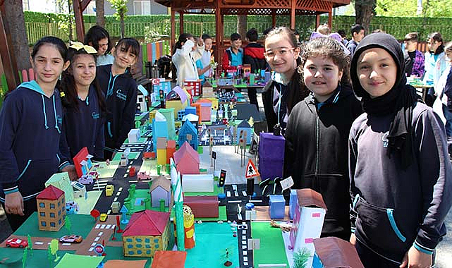 Samsun'da çocuklar geleceğin akıllı şehirlerini tasarladı