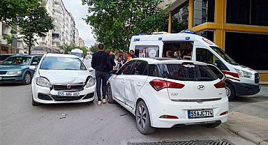 Samsun'da korkutan kaza 1'i çocuk 3 yaralı   