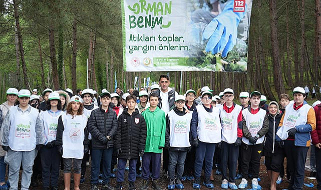 Samsun’da orman yangınlarına dikkat çekmek için çöp topladılar