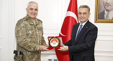 Samsun Garnizon Komutanı İhsan Kurnaz’ı ziyaret etti