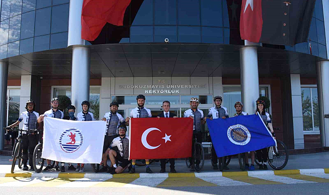 Samsun'a 450 km pedal çevirerek geldi