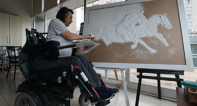 Samsunlu bedensel engelli Nuri Şirin spor ve sanatla hayata tutundu