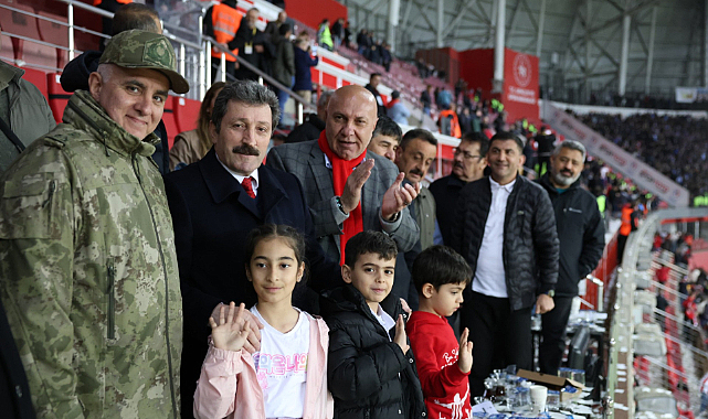 Samsunspor'un protokolünde çok özel konuklar vardı