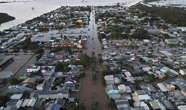 Sel felaketinde ölü sayısı 136'ya yükseldi