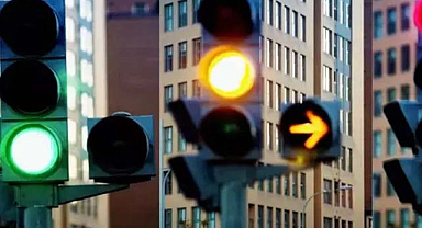 Trafik ışıkları değişiyor