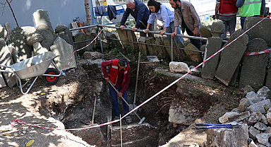 Ünye'de tarihi caminin avlusunda arkeolojik sondaj kazısına başlandı