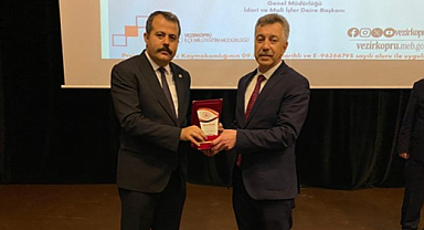 Vezirkörpü'de 'İlçemizden Yetişenler' etkinliğine Murat Gülşen katıldı