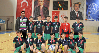 Samsun'da yıldız erkeklerde şampiyon Anafartalar