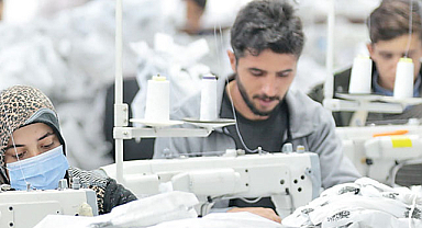 Yüksek faizler ve kredi kısıtlamaları şirketleri zorluyor